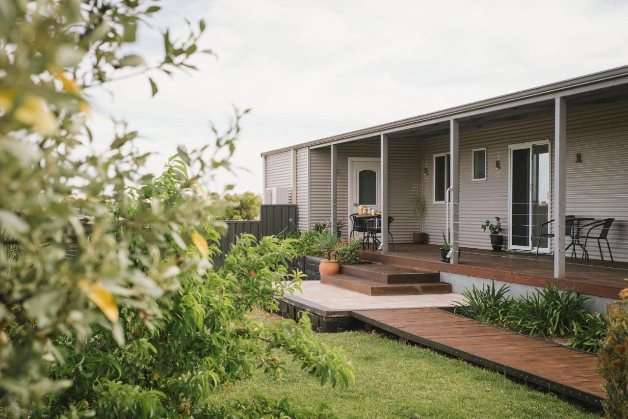 The Mains Guest House 2 Bedroom Farm Stay Corrigin Экстерьер фото