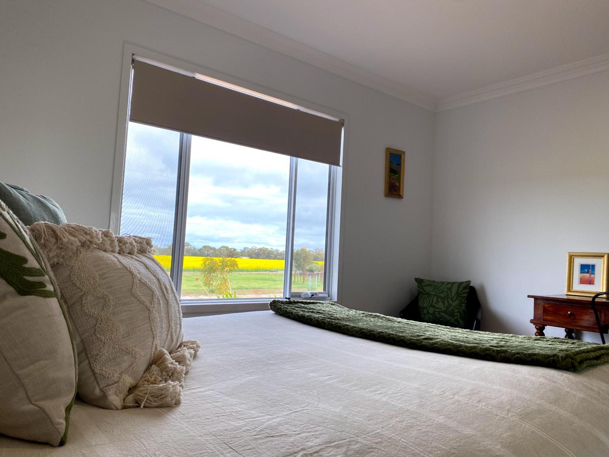 The Mains Guest House 2 Bedroom Farm Stay Corrigin Экстерьер фото